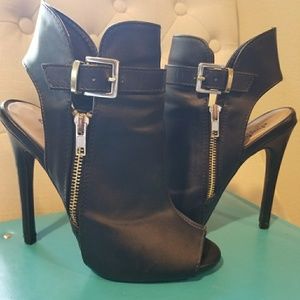 Charlotte Russe heel bootties